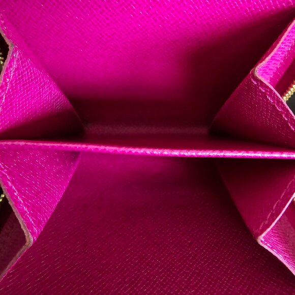 PRISTINE  RARE Limited Edition Authentic Louis Vuitton Perforated Wallet - Picture 13 of 13